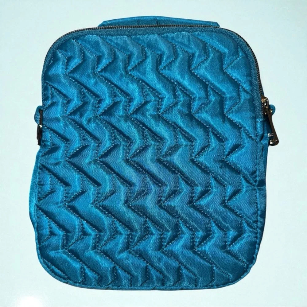 Lug RFID Ocean Blue Skeeter crossbody with charm bar and adjustable strap - Picture 3 of 7